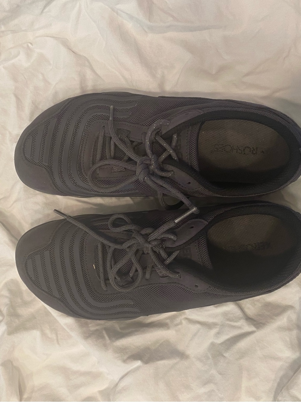 Men's size 9 Barefoot shoes